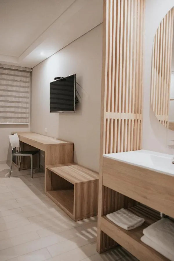 מדיין Hotel Dix