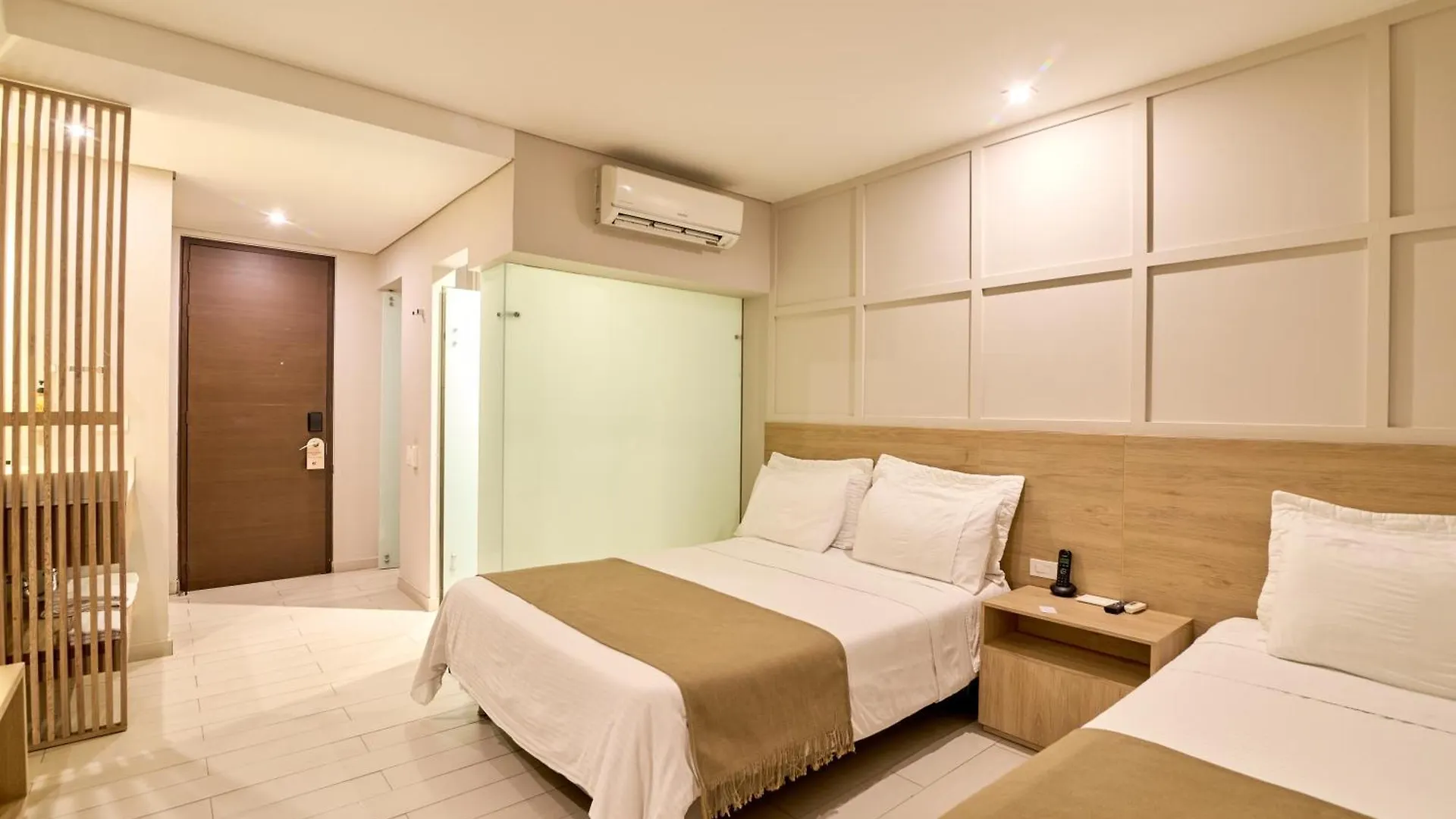 Hotel Dix Medellín 4*,  Kolumbien