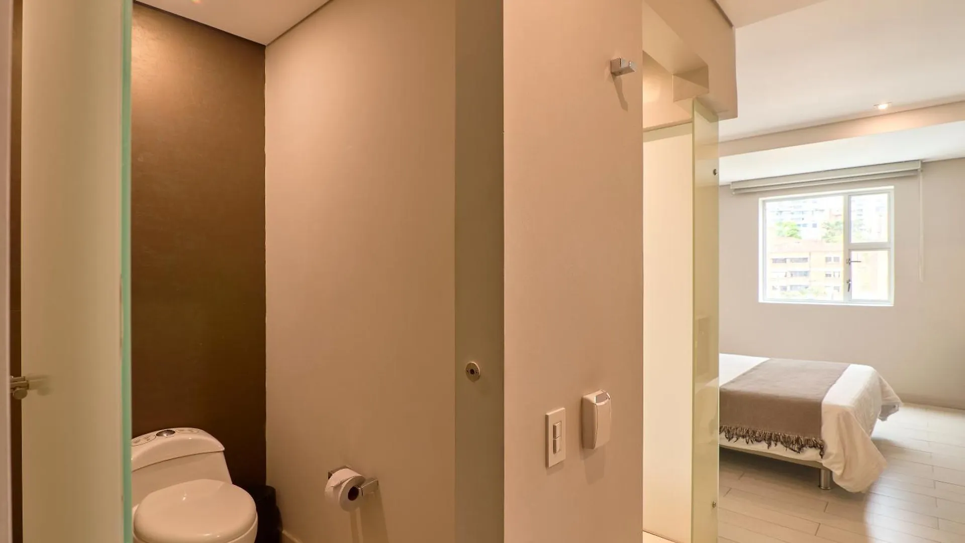 Hotel Dix Medellín 4*,  Kolumbien