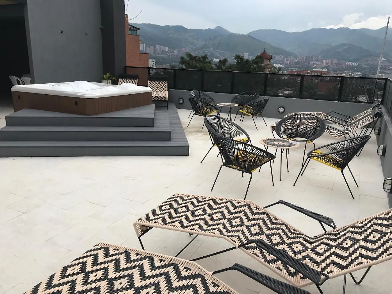 Hotel Dix Medellín Kolumbien